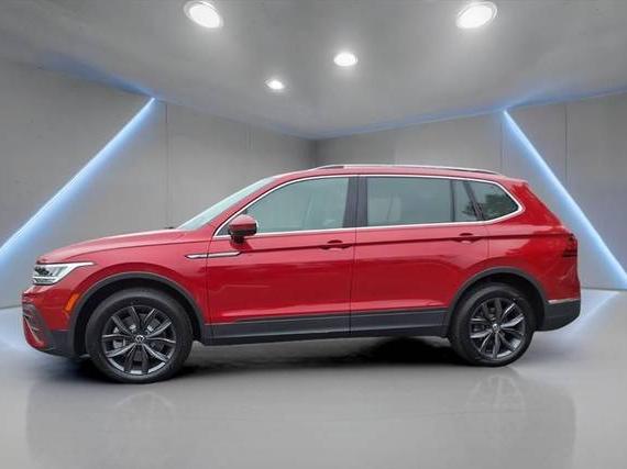 VOLKSWAGEN TIGUAN 4MOTION 2022 3VV2B7AX9NM150749 image